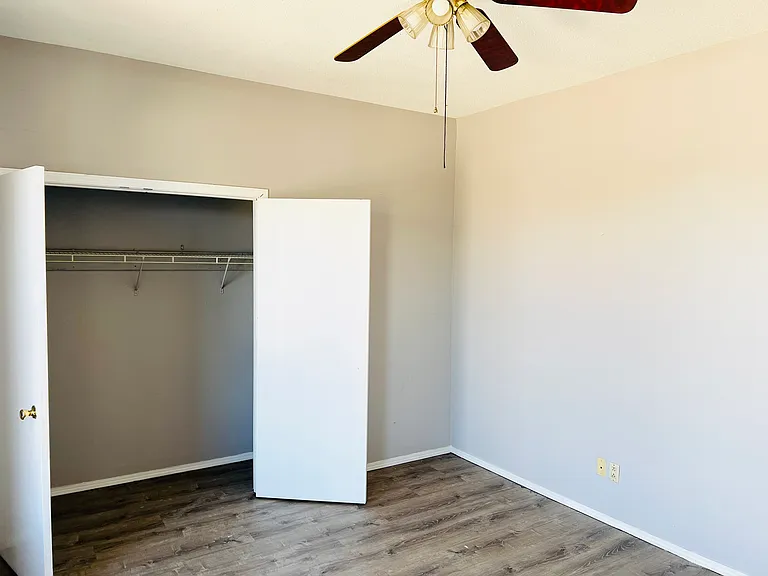 1109 Walton Ave #5 — Photo 12