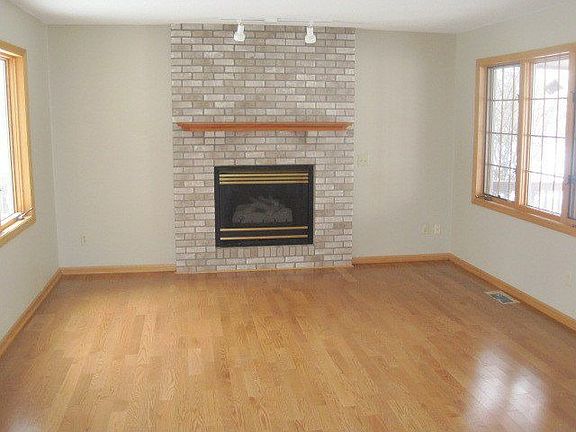 2nd image of 219 Revere Ln N