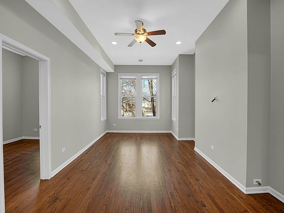 3rd image of 2333 W Montana St #2