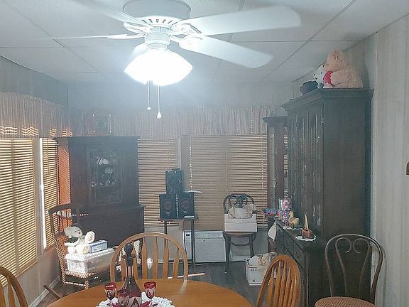 5th image of 396 Camellia Dr