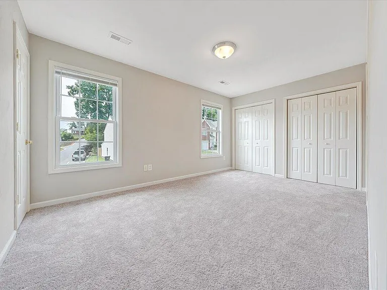 6852 Woodcreeper Dr — Photo 20