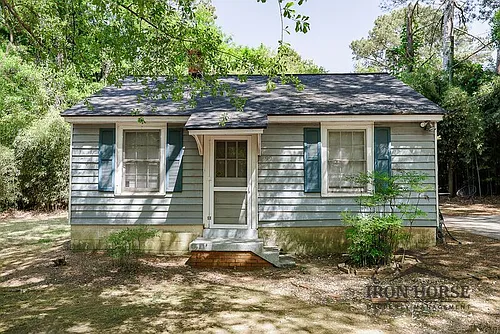 99 Hollie St Photo 1