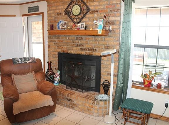 4th image of 1115 Sandstone Dr