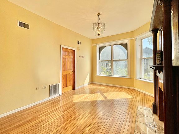 2nd image of 1834 N Kimball Ave