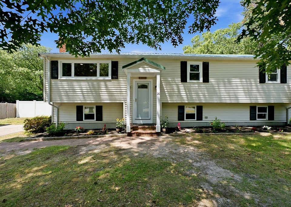 1st image of 26 Carolyn Dr