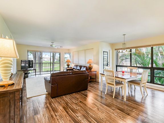 3rd image of 326 Brackenwood Circle