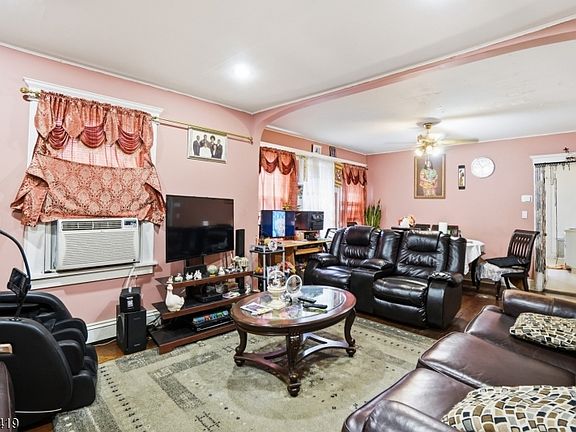 5th image of 51 N 17Th St