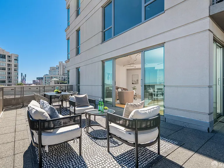 219 Brannan St #5G — Photo 40