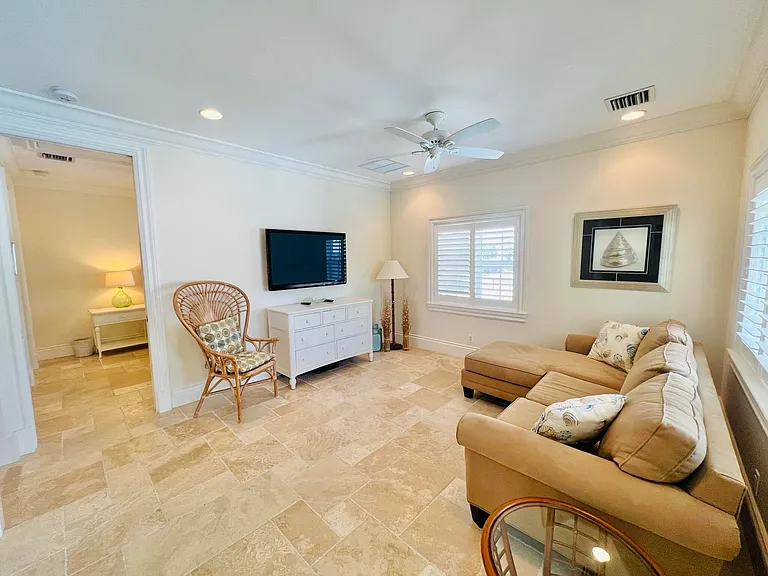 111 Beachwalk Ln — Photo 40