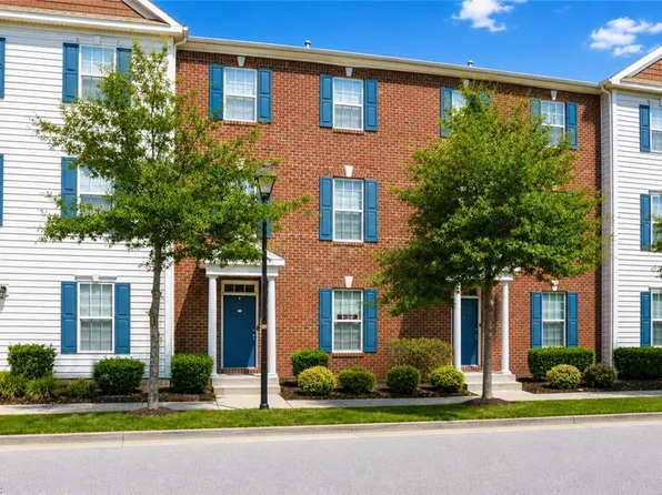 208 Breccia Ln, Virginia Beach, VA 23462
