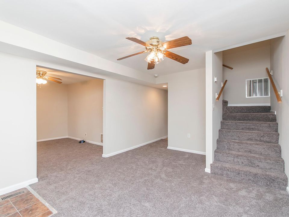 Entry Space/Bonus Room