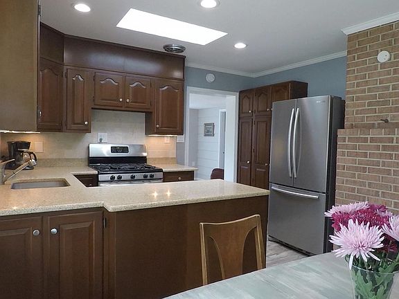 4th image of 7127 Lanier St