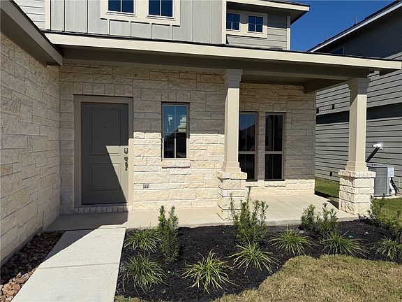 3rd image of 1221 Canton Dr