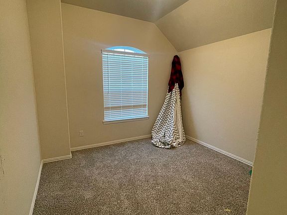 3rd image of 102 San Gabriel Dr