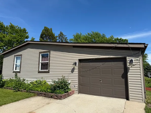 462 Huntsbridge Rd, Matteson, IL 60443