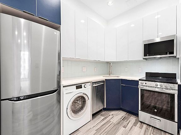 3rd image of 59 W 128th St #3B
