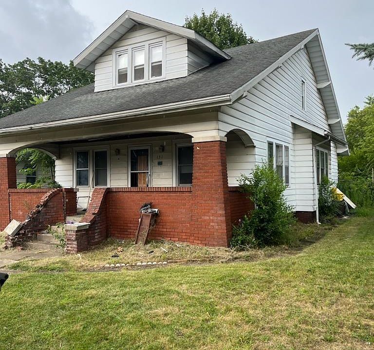 1st image of 131 E Irvington Ave