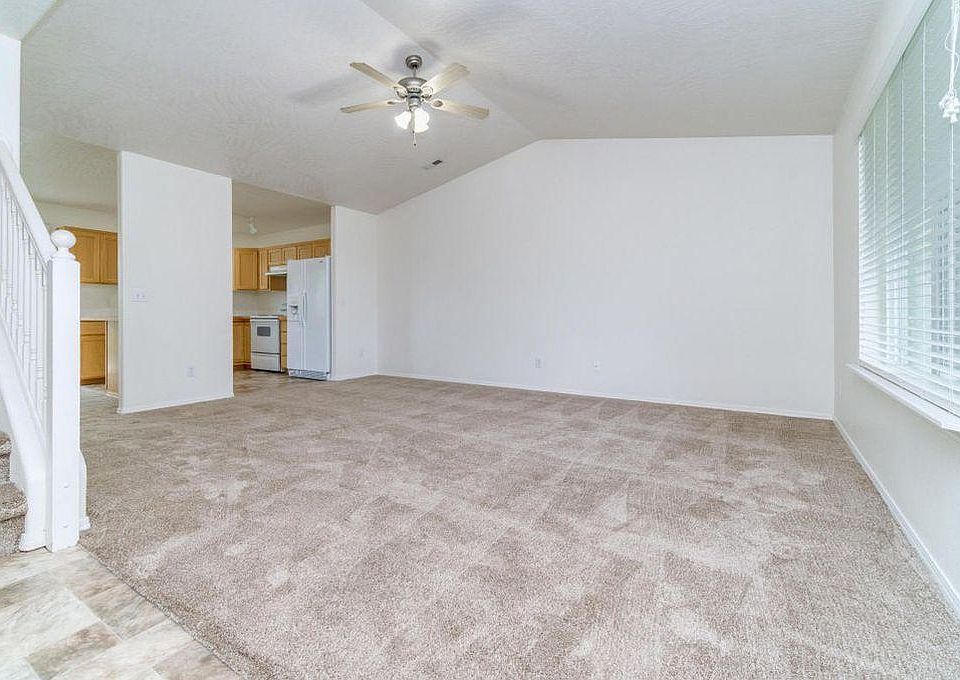 1st image of 4921 N Tasman Dr