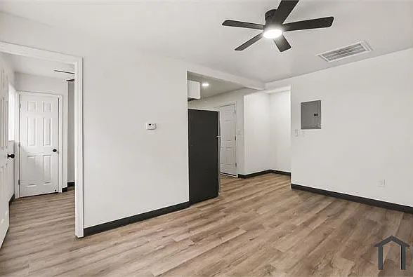2 bed, 800 sqft, $1,100 — Photo 2