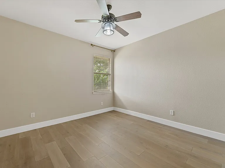 1535 Redeemer Rd — Photo 10
