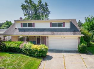 17179 W Thirteen Mile Rd, Southfield, MI 48076