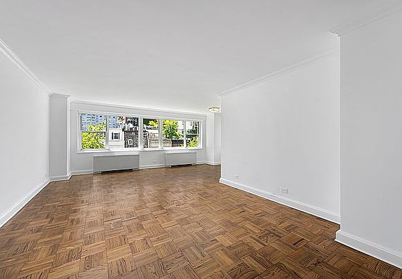5th image of 215 E 68th St APT 5F