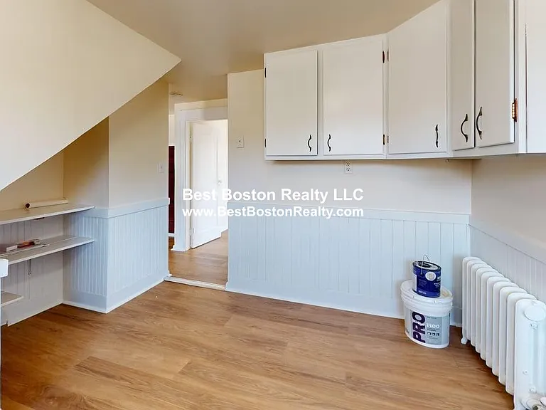 107 Warren St #2 — Photo 5