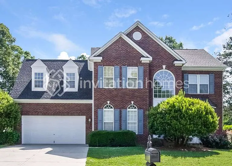 1017 Briarmore Dr — Photo 1