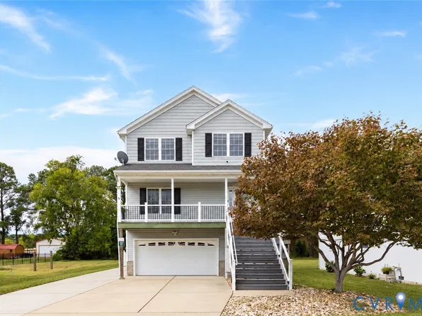 17 Freeman Dr, Poquoson, VA 23662
