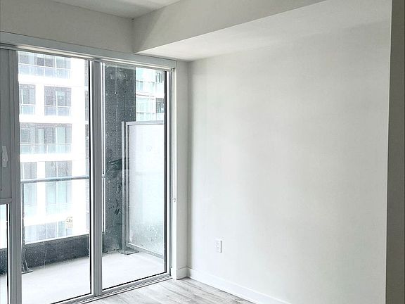 3rd image of 60 Princess St #530