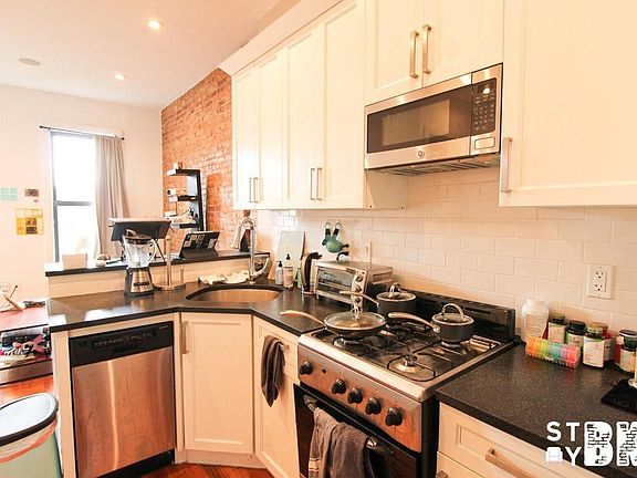 3rd image of 131 Herkimer St #6B