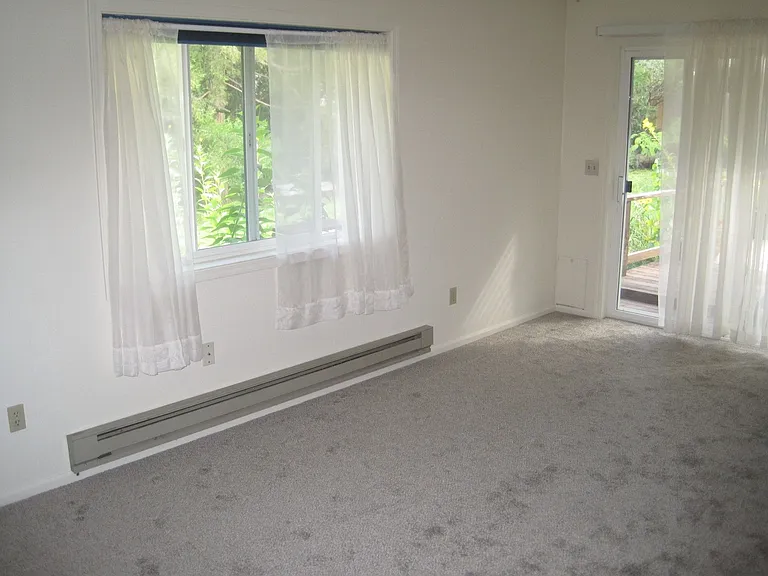874 Glendale Ave — Photo 8