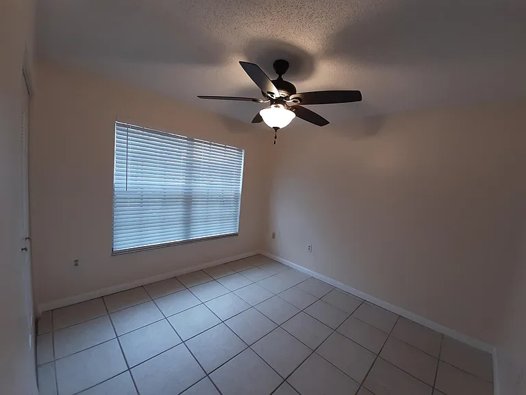 2910 Wainwright Ct — Photo 6