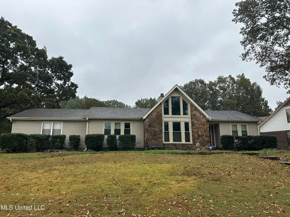 6780 Lake Forest Dr E, Walls, MS 38680