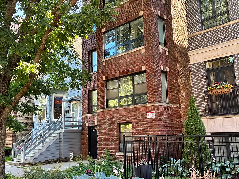 3910 N Janssen Ave #3 — Photo 1