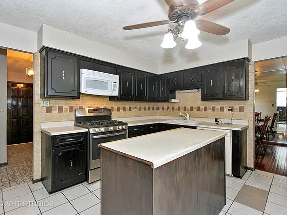 3rd image of 20012 Terrace Ave