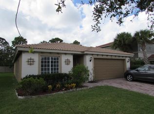 1960 SW Jamesport Dr, Port Saint Lucie, FL 34953