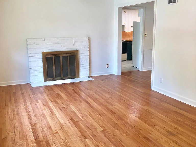 5147 Clark Dr — Photo 9