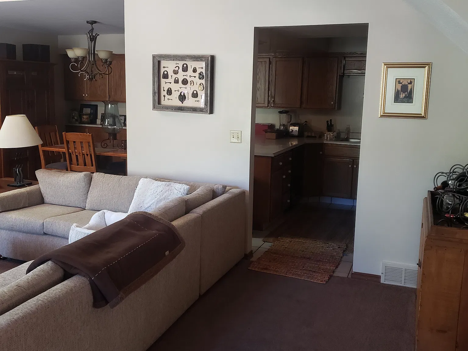 3 bed, 2.5 bath, 2008 sqft, $3,400 — Photo 4