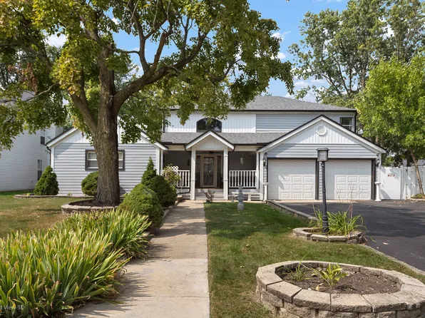 0N632 S Gables Blvd, Wheaton, IL 60187