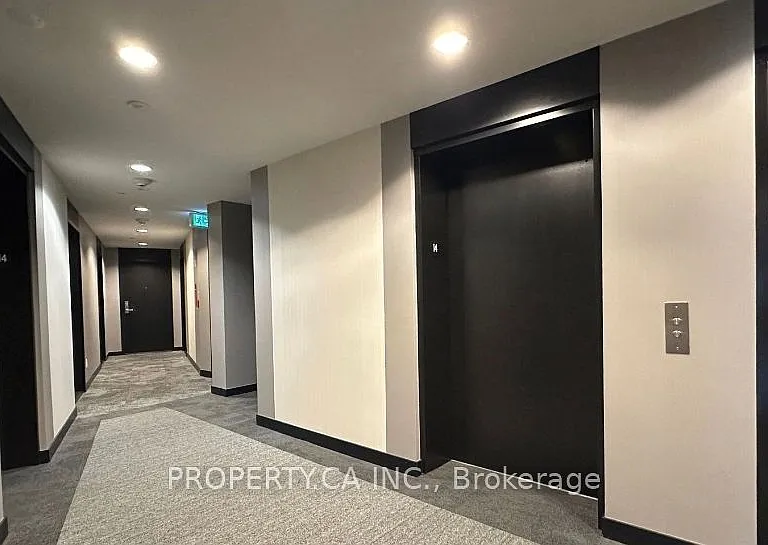 49 E Liberty St #1407 — Photo 5