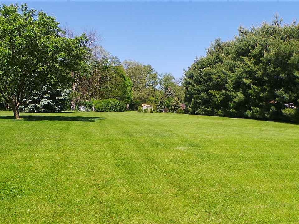 2nd image of 57723 Pendelton Dr