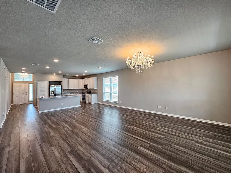 910 James Parker Cir — Photo 5