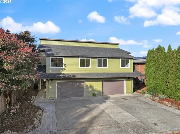 1712 B St, Hood River, OR 97031