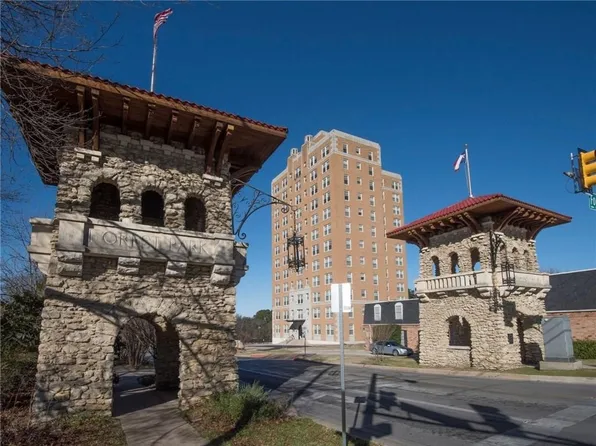 2306 Park Place Ave APT 9B, Fort Worth, TX 76110