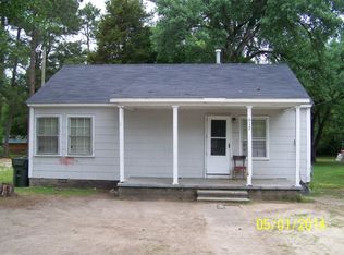 612 E Vance St, Laurinburg, NC 28352