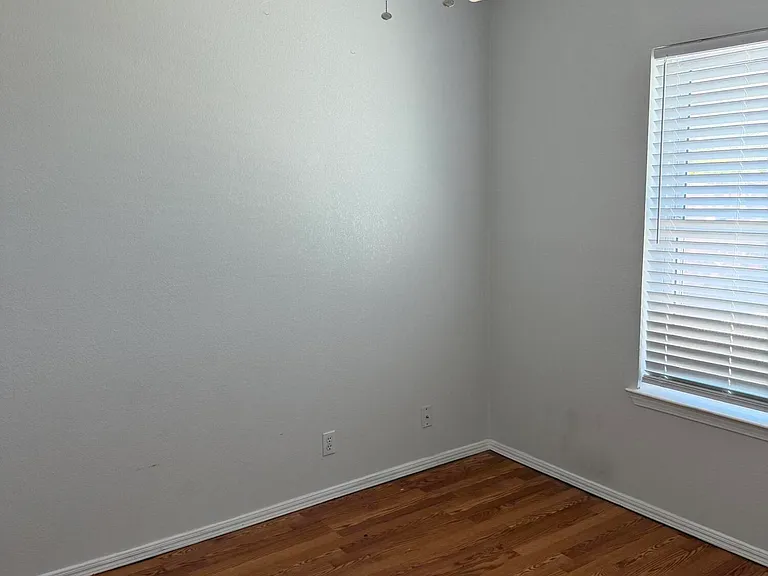 7453 Plaza Taurina Dr — Photo 8