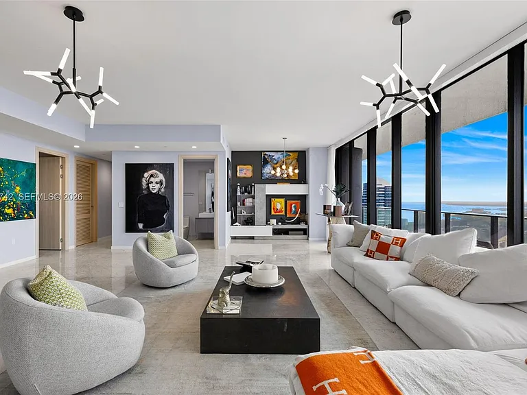 1000 Brickell Plz #Penthouse 5304 — Photo 7