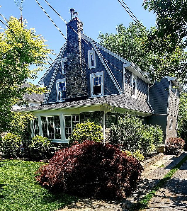 2nd image of 23 E Clearfield Rd