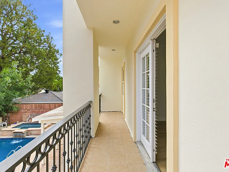 23114 Mariano St — Photo 42